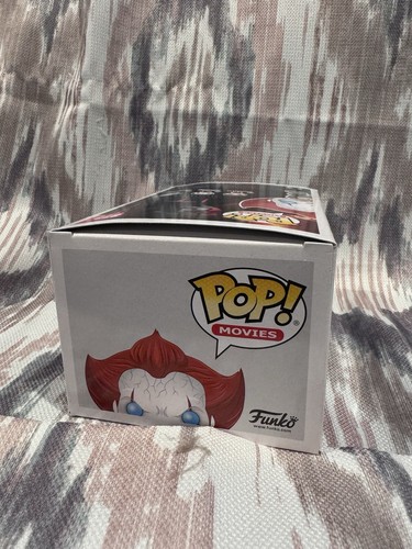 Funko Pop! Vinilo: It - Pennywise con Glow Bug - GameStop (Exclusivo) #877 - Imagen 6 de 6
