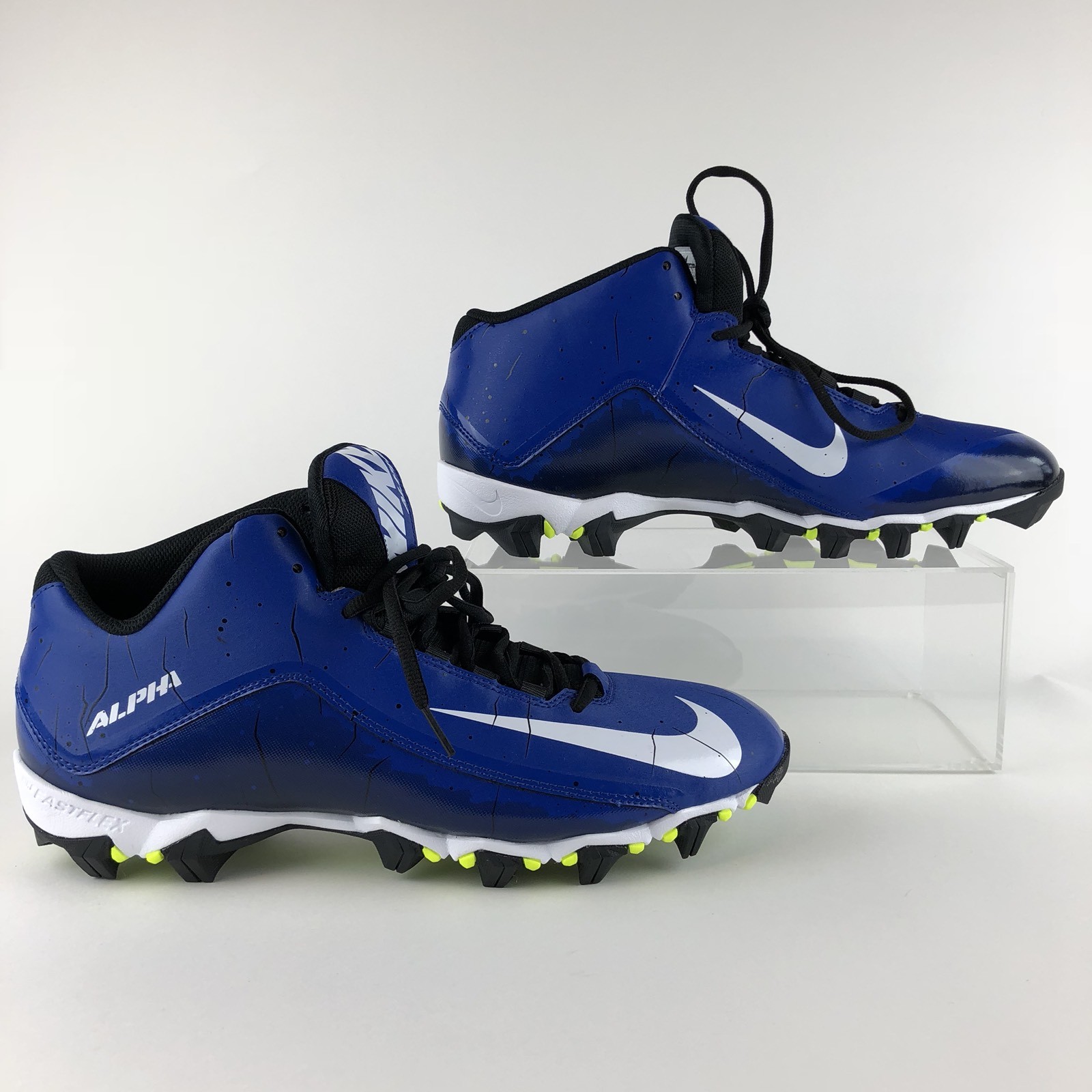 nike football shoes size 4
