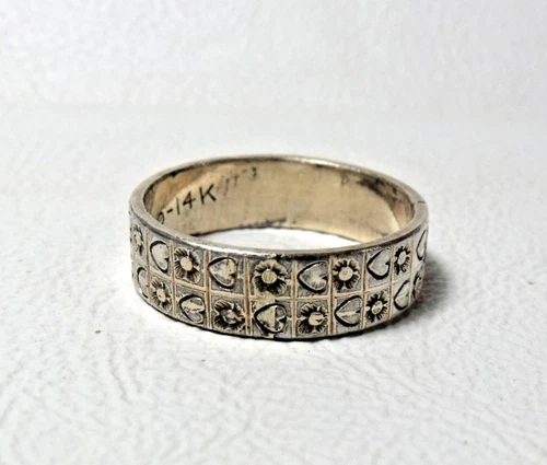 Vintage 1/20 14K Gold Filled HEART BAND RING Costume Jewelry