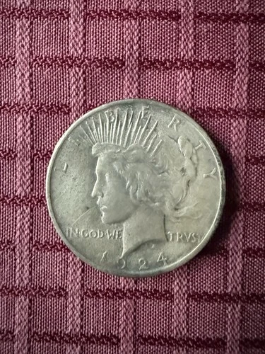 1924 Silver Peace Dollar Coin In Very Good Condition