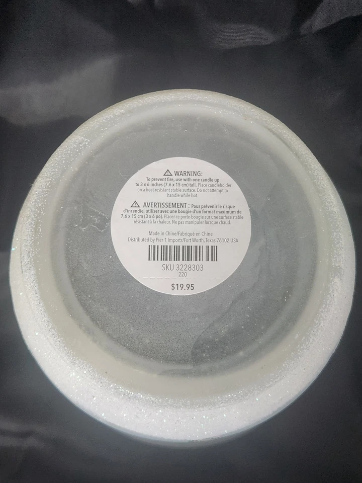 Juego de jarrón y candelabro de Navidad Pier 1 vidrio esmerilado votivo plateado y blanco... Foto 3 de 4