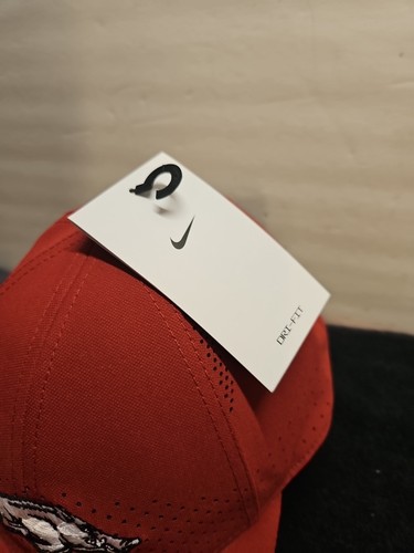 Arkansas Razorbacks Hat Nike Team Issue Performance Vented Snapback Cap H72 - Picture 3 of 9