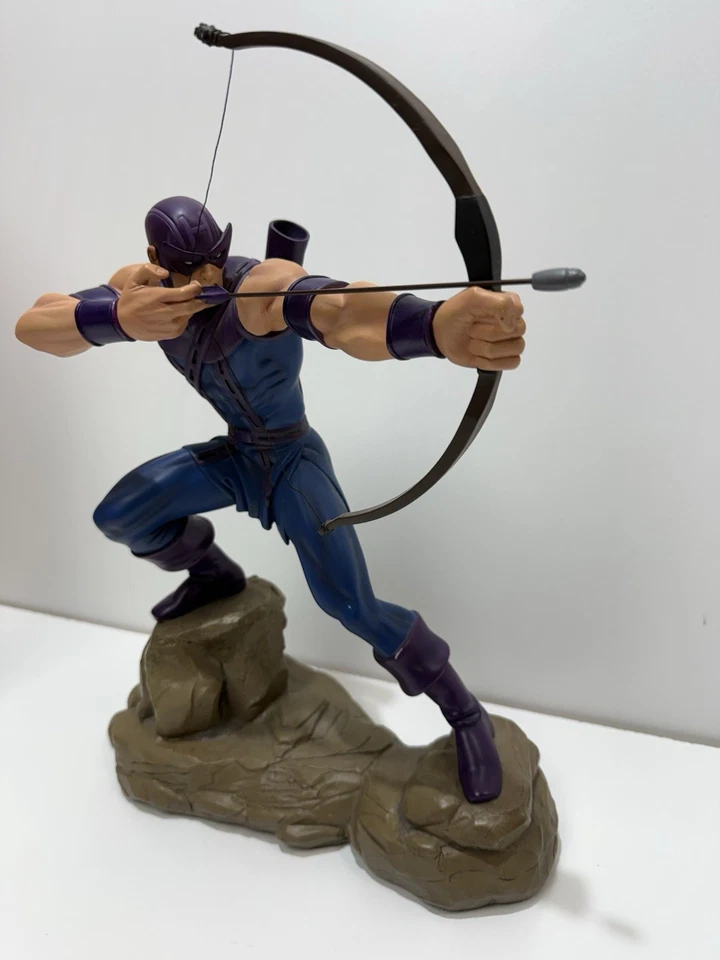 Marvel Hard Hero - Estatua de pose de acción de ojo de halcón - Edición limitada # 0097/1000 con caja Foto 3 de 4