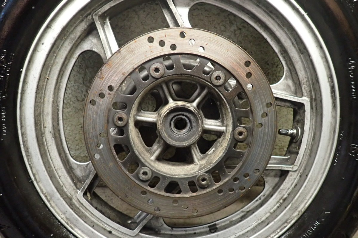 れいたん　900×600 右のみ 1991 KAWASAKI NINJA ZX6 ZX600 REAR WHEEL RIM TIRE PACKAGE W/ ROTOR