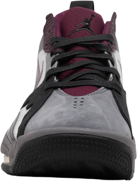 Paris Saint-Germain x Jordan Zoom '92 Bordeaux for Sale Paris Saint-Germain x Jordan Zoom '92 Bordeaux for Sale
