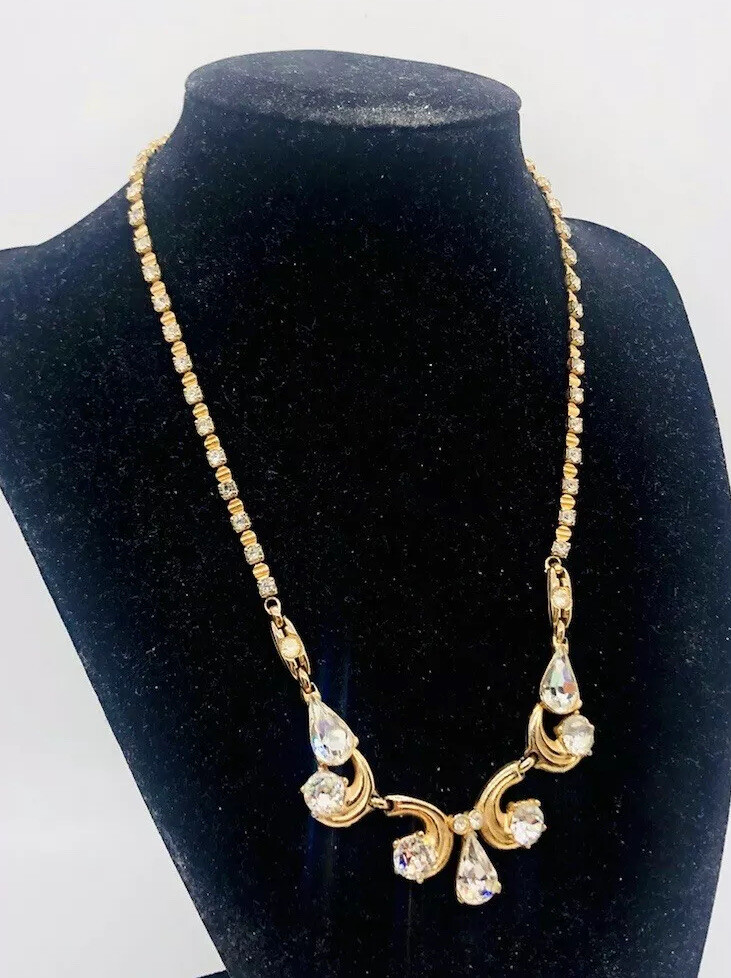 Beautiful BOGOFF Clear Rhinestone Necklace Gold P… - image 4