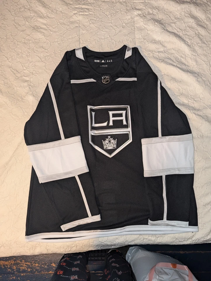Los Angeles Kings  Adidas Jersey Size 56 XXL  - Image 4 of 4