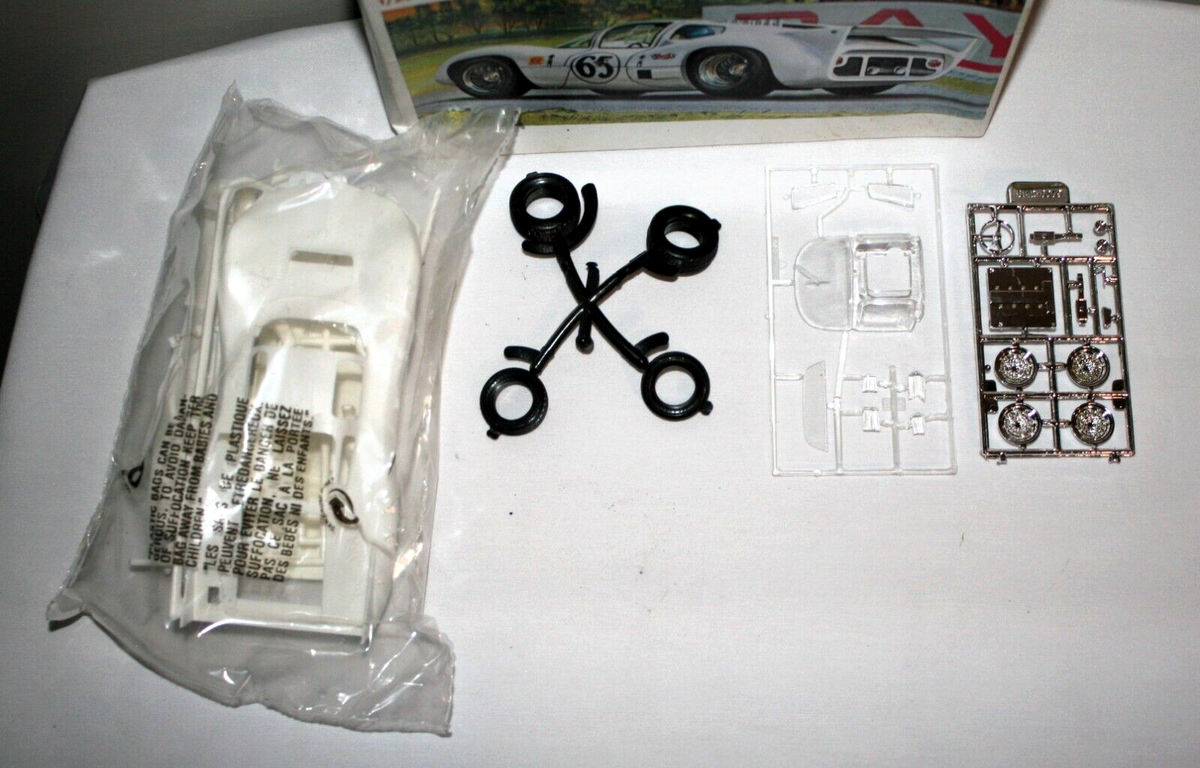 Monogram 1:24 Chaparral Coupe Prototype Sports/Racer Model Kit