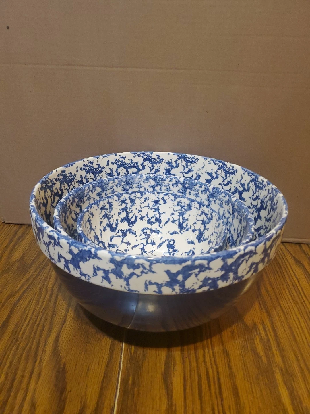 Stoneware Nesting Mixing Bowls Made In Portugal For Harry & David Blue & White