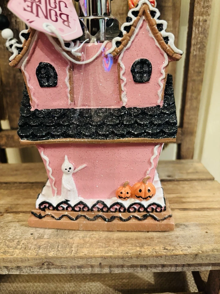 NWT Halloween Pink Gingerbread Haunted House Soap Dispenser - Image 4 of 4