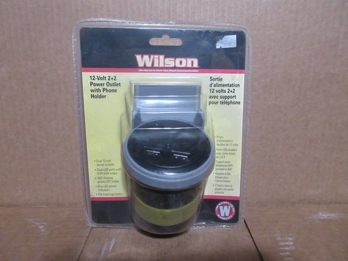 2 LOT Wilson 305POWERCUP 12 Volt 2+2 Power Outlet with Phone Holder