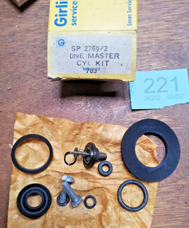 Genuine Girling SP2769/2 Master Cylinder Repair Kit – NOS