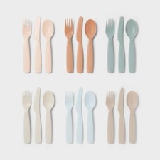 Kids'18pc Plastic Flatware set:Dishwasher-Safe,Modern Kids Utensils,Service for6