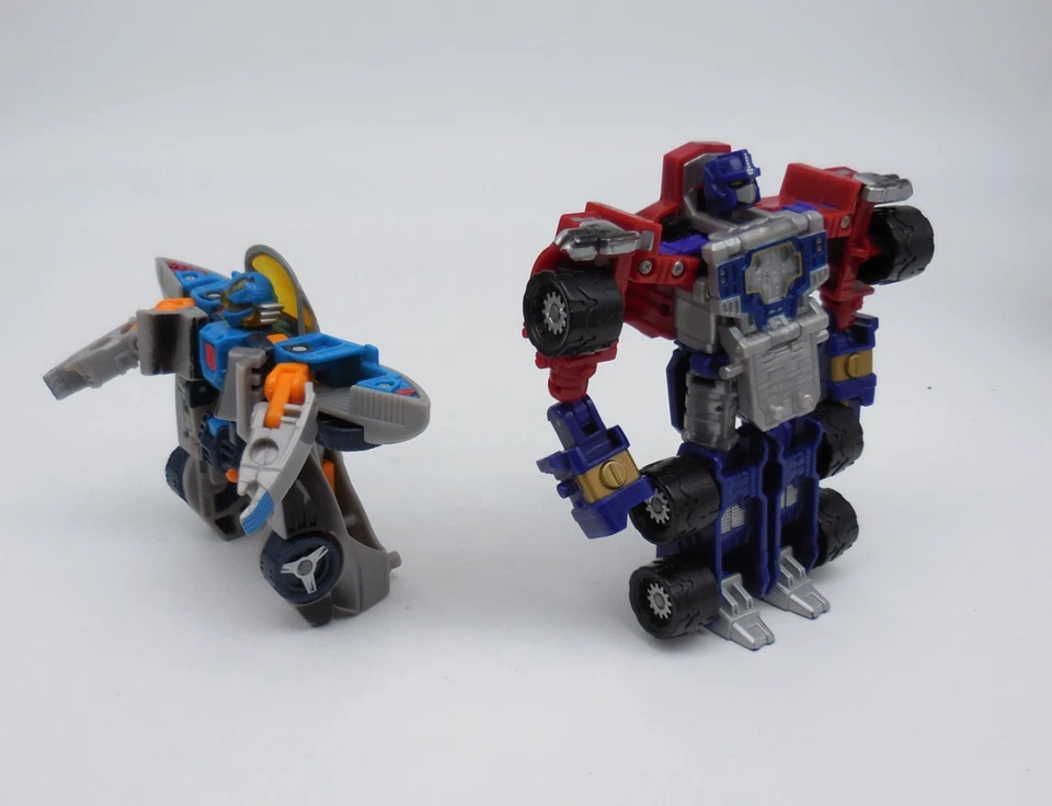 Transformers Armada Figures - Starscream, Scavenger, Blurr & Optimus Prime 2002 - Image 4 of 4