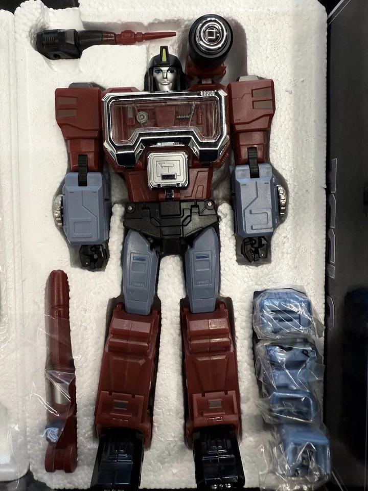 Fanstoys 2015 FT-09 TESLA / Perceptor Original Release Transformer Masterpiece - Image 4 of 4