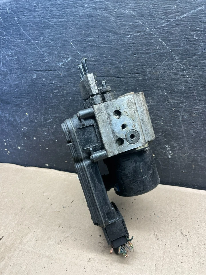 Ford E250 E350 Econoline 2004 2007 bomba de freno antibloqueo ABS antibloqueo S8249 DG Foto 2 de 4