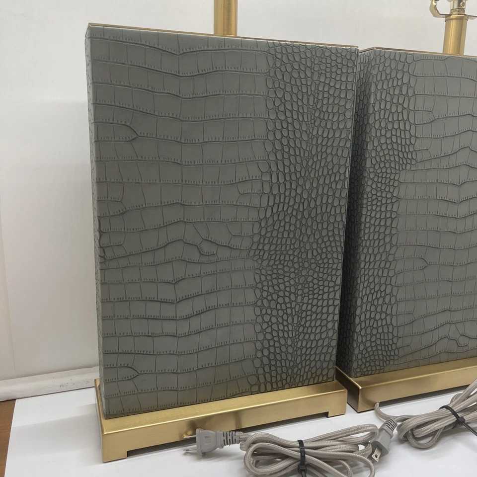 Lámpara de mesa SAFAVIEH Deco New York rectangular de cuero | Cocodrilo | (Juego de 2) Foto 2 de 4