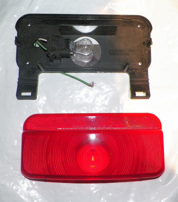NEW* Command Replacement Tail Light RED 003-81LB License Plate