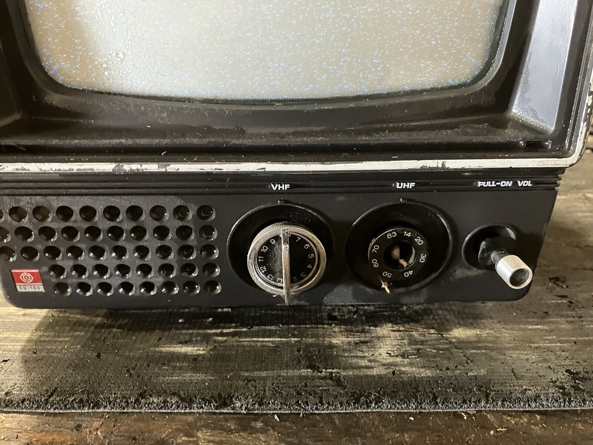 Vintage Hitachi Solid State Collar Television CU-100 | eBay