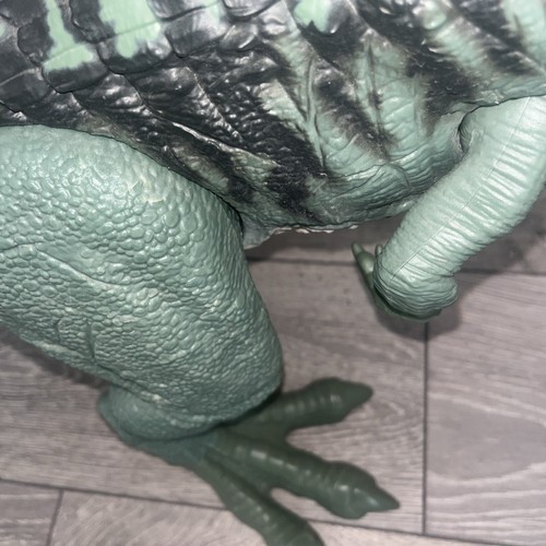 Modellino Jurassic World Dominion Super Colossal Giganotosaurus Animal - Foto 6 di 7