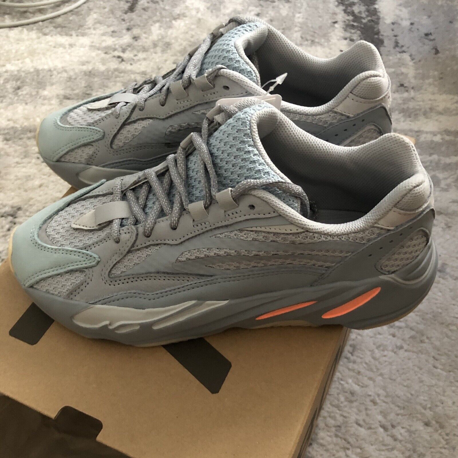 yeezy boost 700  26cm