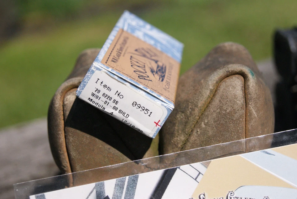 CAIXA XX 2000 FACA MILLENNIUM FACA DE AMENDOIM OSSO VERMELHO RARA 1 DE 105 FEITA PAT. 6220 - Imagem 2 de 4