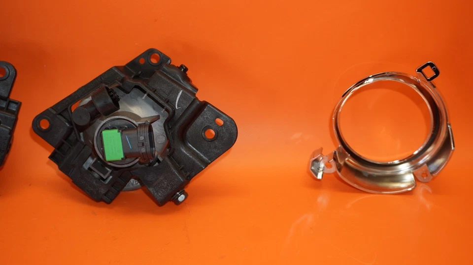 KIT JUEGO FAROS ANTINIEBLA MAZDA CX-7 2010 2011 2012 ER18-V4-600 Foto 4 de 4