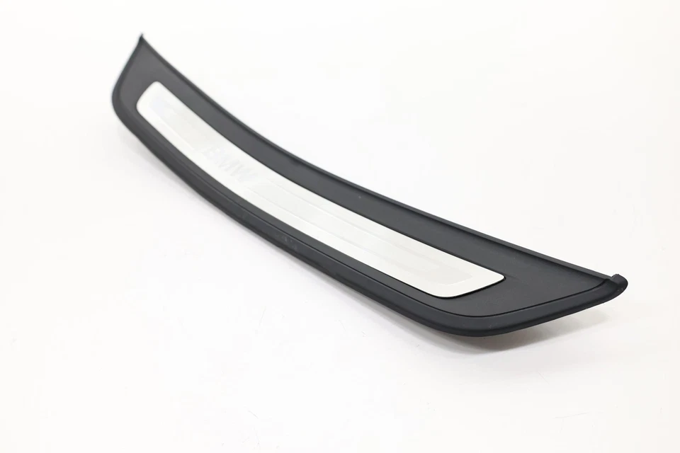 BMW 540I G30 2017-2023 umbral de puerta trasera izquierda placa de desgaste cubierta OEM 51477381329 Foto 3 de 4