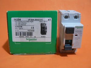 Schneider Multi 9 Id Rccb 16204 2p 40a 30ma Ac Residual Current Circuit Breaker Ebay