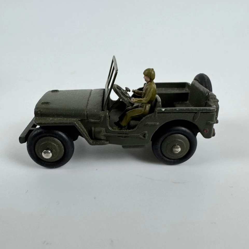 Jeep French Dinky 80BP Hotchkiss-Willys con conductor excelente en caja Foto 3 de 4