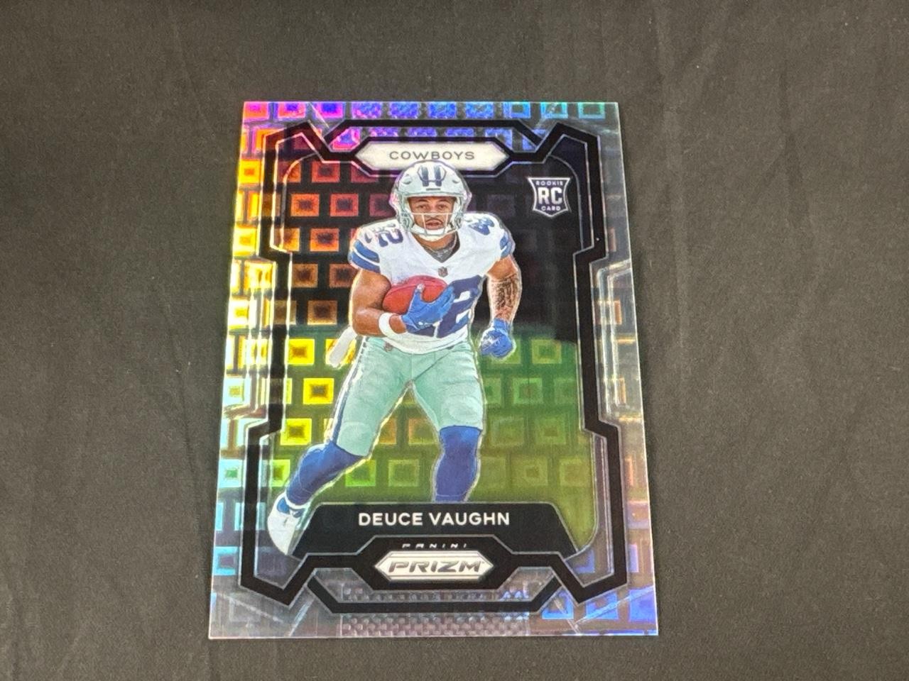 2023 PANINI PRIZM FOOTBALL DEUCE VAUGHN #324 ROOKIE PANDORA 256/400 COWBOYS