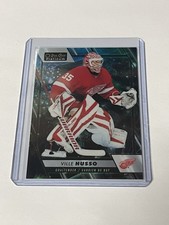 2023-24 OPC Platinum Bioluminescence #28 Ville Husso /5  **035178