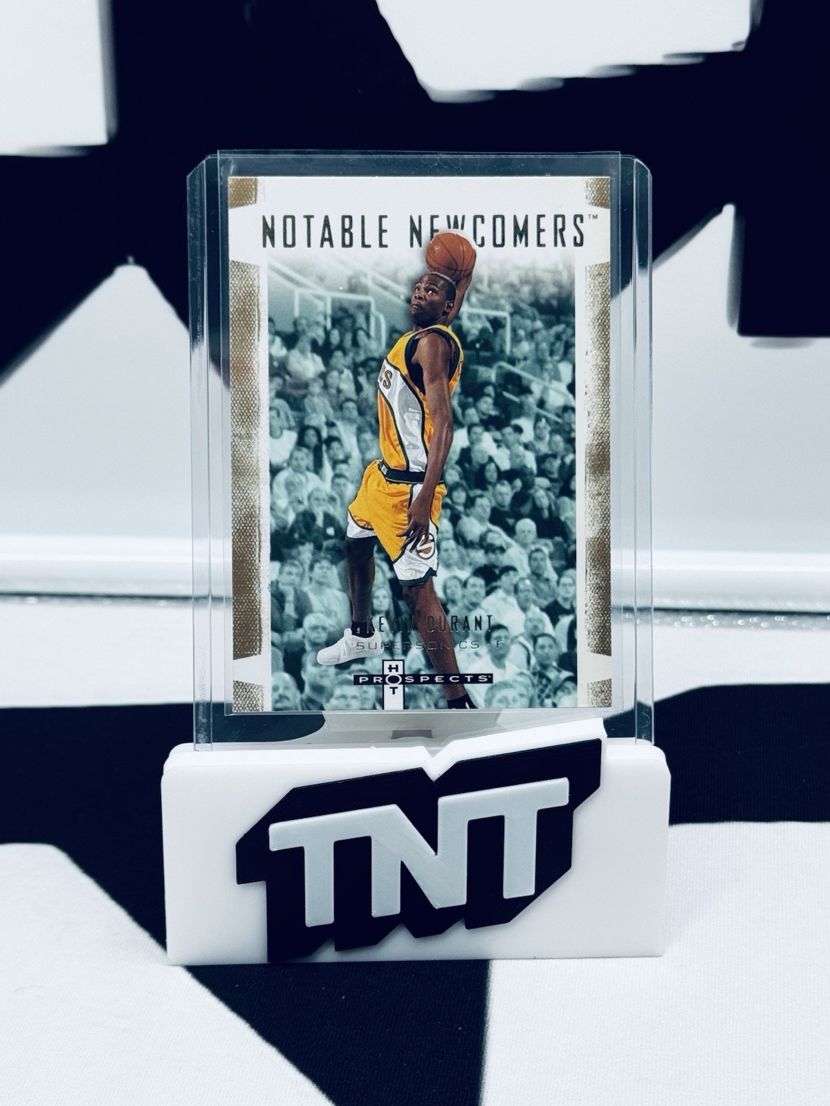 Kevin Durant 2007-08 Fleer Hot Prospects Notable Newcomers Rookie #NN-1