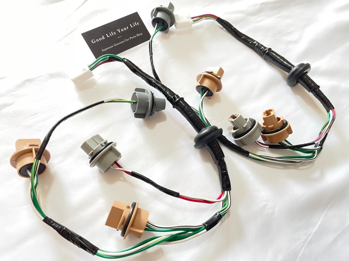 Toyota Supra 1997-1998 JZA80 Tail Light Harness 81555-14700 2