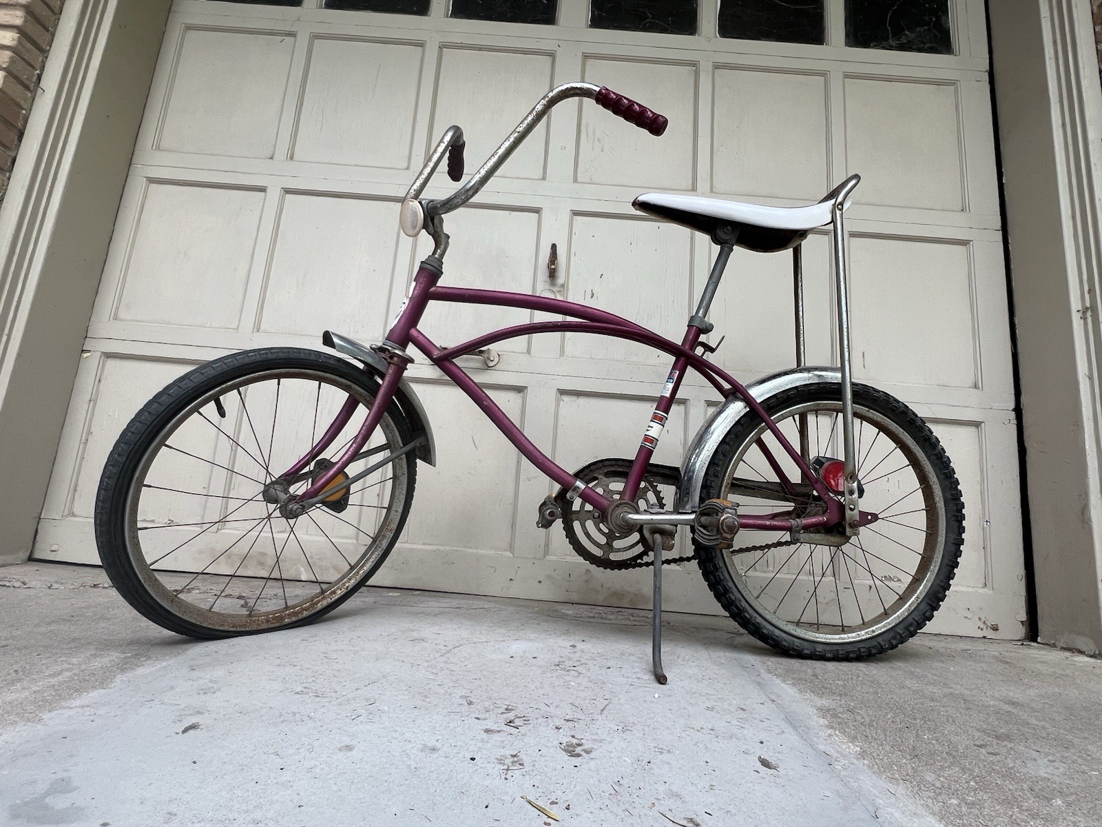 (Used) WESTERN FLYER BUZZ BIKE MUSCLE BANANA SEAT BICYCLE 20" 1970s (224.99 USD) (Used) WESTERN FLYER BUZZ BIKE MUSCLE BANANA SEAT BICYCLE 20" 1970s (224.99 USD)