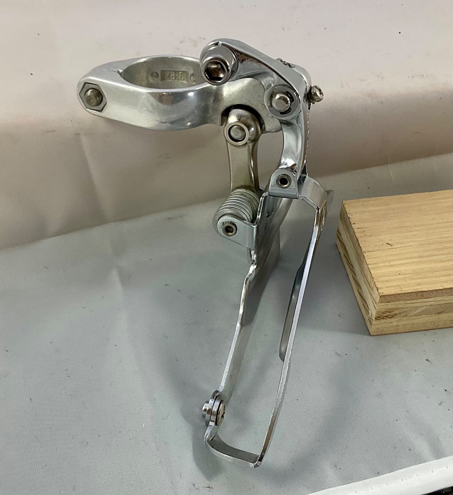 Campagnolo Mirage T Triple Front Derailleur 28.6 Clamp Bottom Pull. NOS