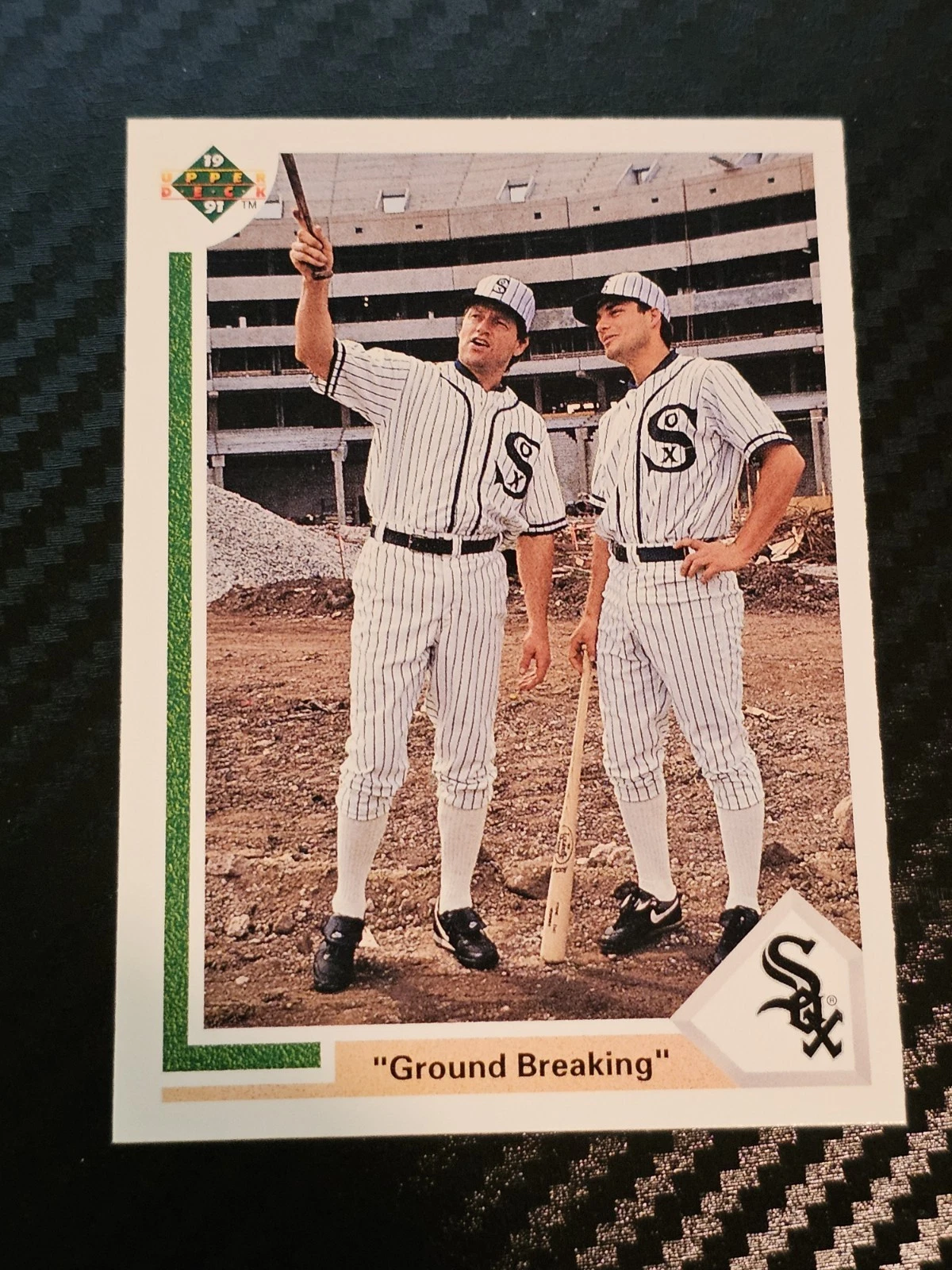 1991 Upper Deck #677 New Comiskey Park; Carlton Fisk and Robin Ventura White Sox