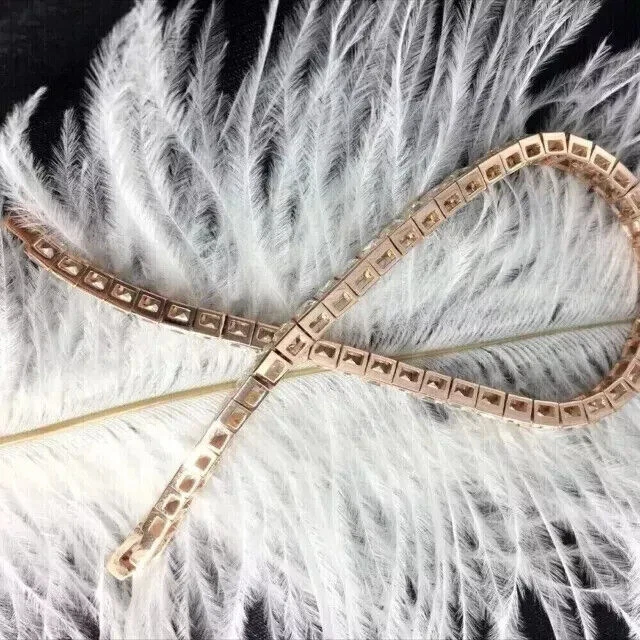 Brazalete con dije de tenis para hombre enchapado en oro rosa de 14 k corte princesa diamante creado en laboratorio Foto 2 de 3