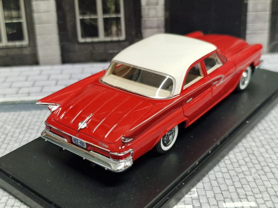 NEO SCALE MODELS 1/43 - CHRYSLER NEWPORT SEDAN 1961 - Immagine 2 di 4
