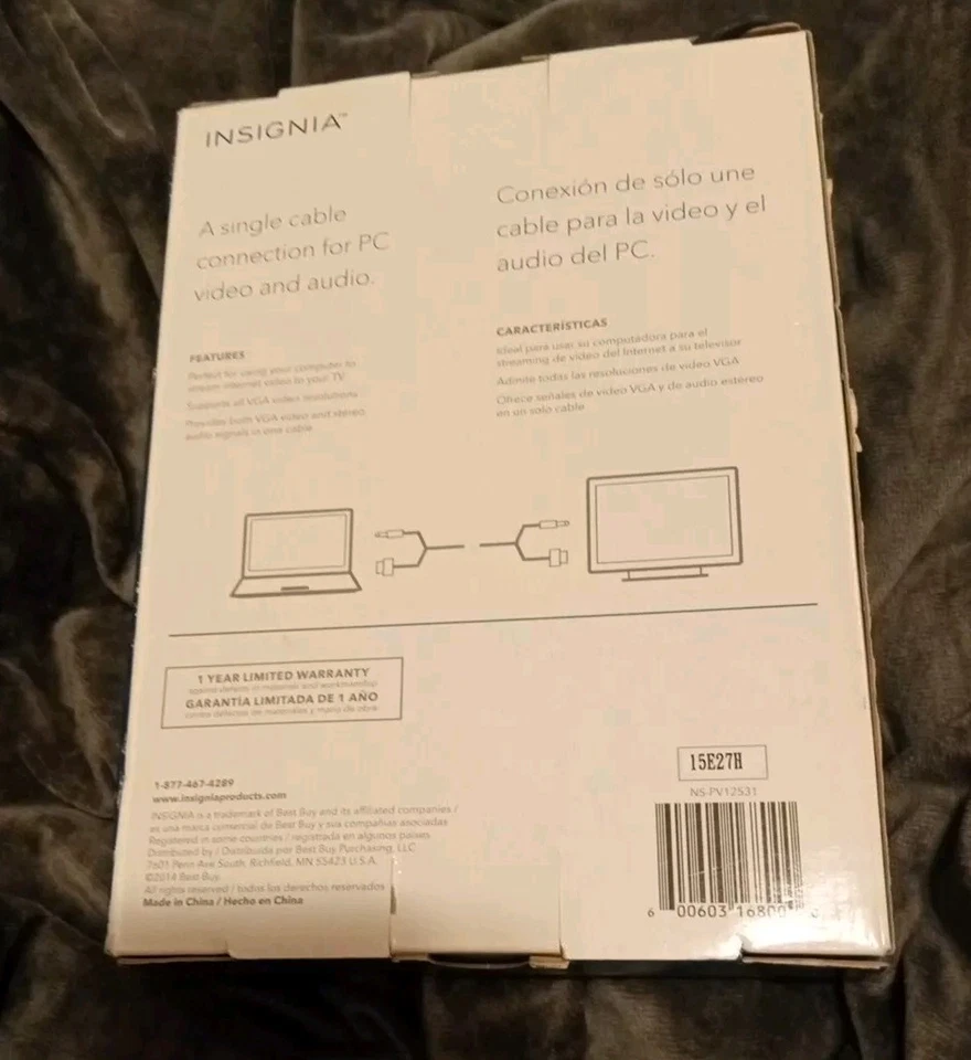 Insignia NS-PV12531 12 inch VGA Cable with Audio - Black - Image 3 of 3