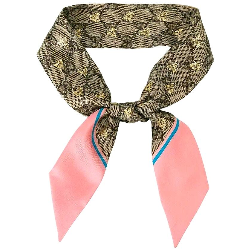 GUCCI GG Bees Motif Jacquard Silk Scarf Neck Bow Beige Pink GUCCI GG Bees Motif Jacquard Silk Scarf Neck Bow Beige Pink