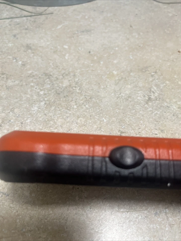 Black & Decker Stud Sensor/Finder w/ LED Indicators, Part #: SF100 - Image 3 of 3