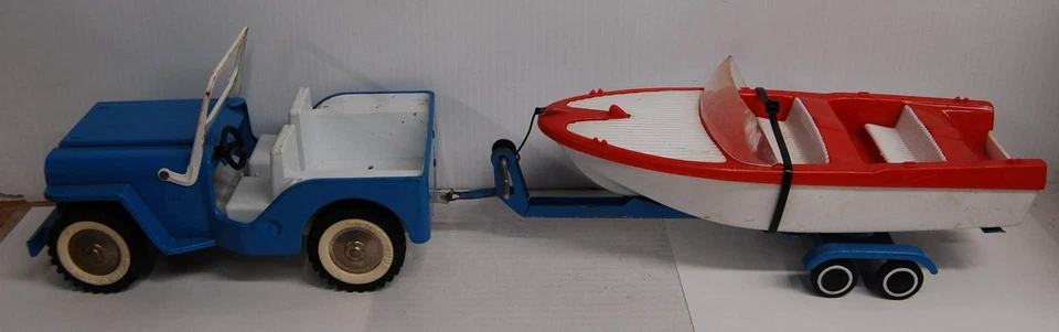 Jeep Tonka vintage con bote cortapelos y remolque años 60 *incompleto* Foto 2 de 4