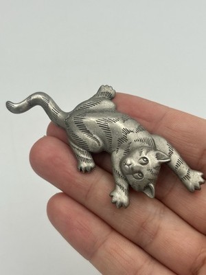 Vintage JJ Jonette Schmuck kletternde Katze Tabby Pin Anstecker Brosche Zinn Tier