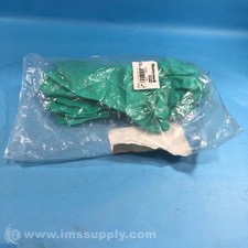 Honeywell LA132G-9 Bag of 12 Nitriguard Plus Gloves 2935