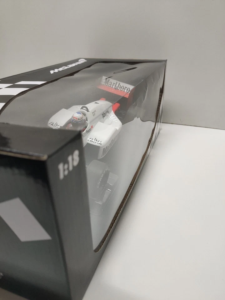 McLaren MP4/2B Prost WC 1985 1/18 Minichamps - Photo 4/4