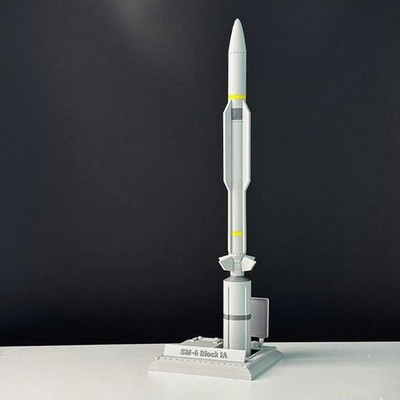3D-gedrucktes 41 cm 1:16 Militärmodell RIM-174 Standard Missile-6 (SM-6)...