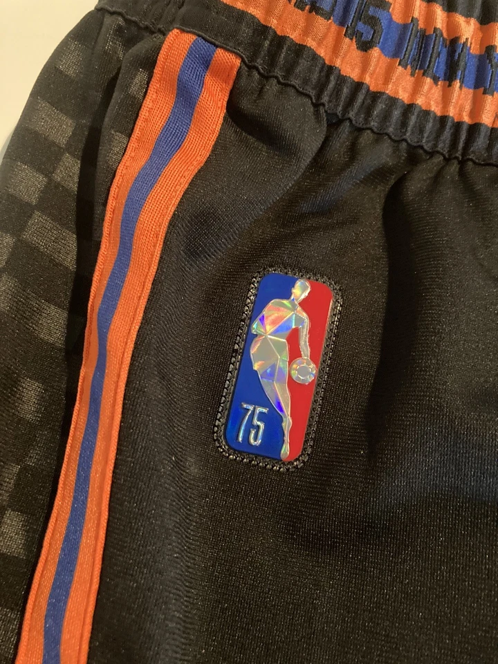 Pantalones Cortos Derrick Rose New York Knicks 2021-22 Juego Usados Fanatics Certificado de Autenticidad Edición Ciudad Foto 3 de 4