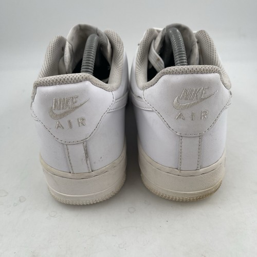 Nike Men’s Air Force 1 ‘07 Triple White Leather Sneakers Shoes - Size 8.5 - Bild 4 von 11