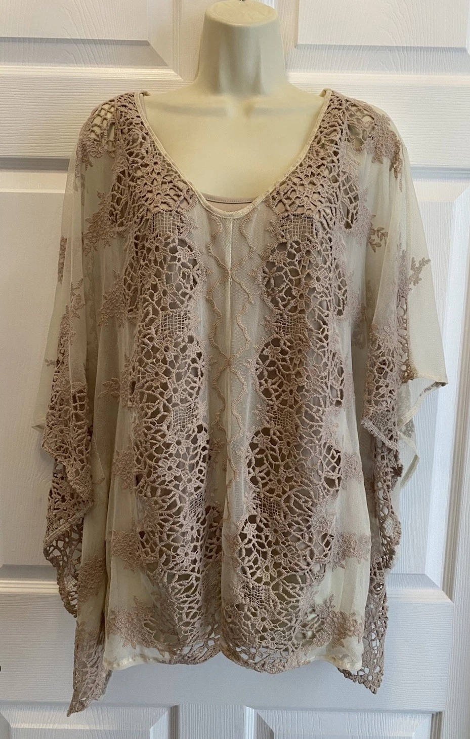 Reba Women’s Tan Embroidered Crochet Lace Sheer Poncho Pullover Top Boho Sz S